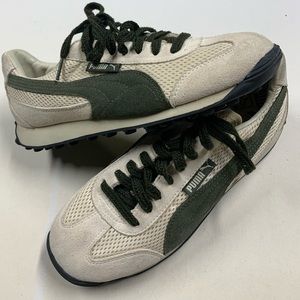 Puma women’s sneakers cream and green tie